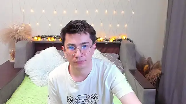 Yumi steve online show from 01-19-25, 02:57