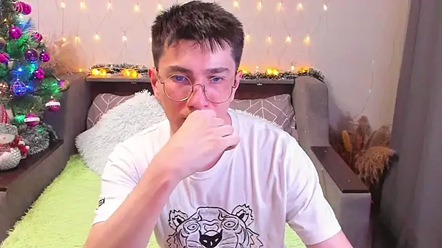 Yumi steve online show from 12-27-24, 10:59