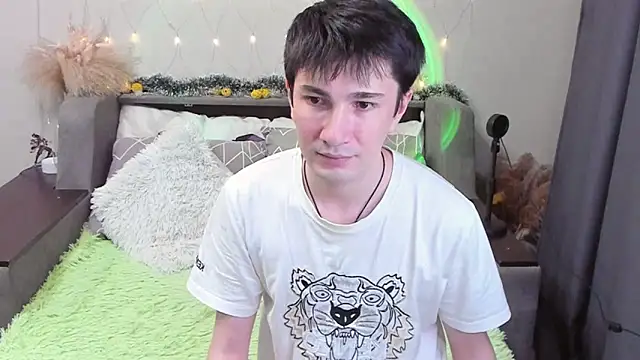 Yumi steve online show from 10-31-25, 12:02