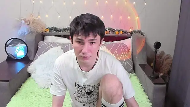 Yumi steve online show from 10-26-25, 06:08