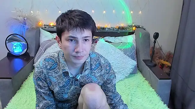 Yumi steve online show from 03-18-26, 05:47