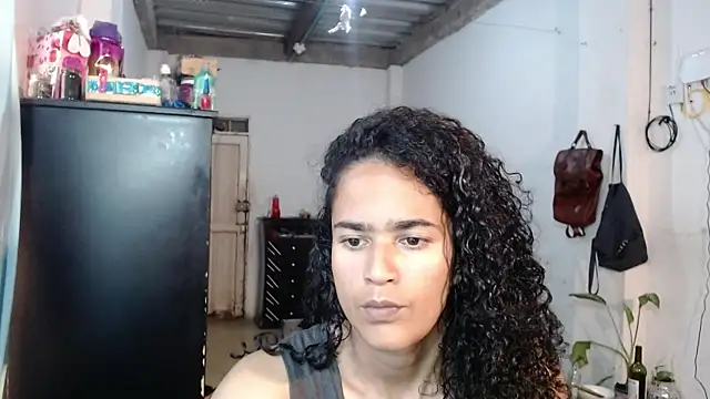 Snapshot of jasminne_ chatting on 12-13-24, 03:54 jasminne online show from 12-13-24, 03:54