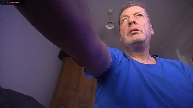 iliebetights online show from 11-21-25, 08:52