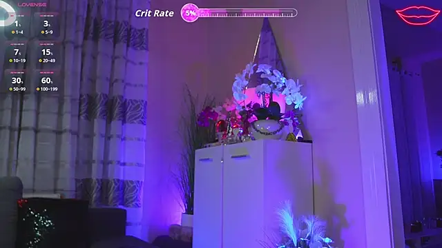 Snapshot of Marilyn_La_Rose chatting on 07-17-26, 09:56 Marilyn La Rose online show from 07-17-26, 09:56