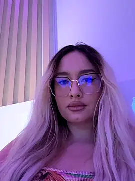 mollyxxx online show from 12-22-25, 10:15