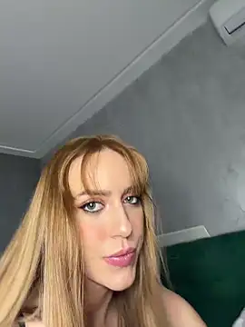 Snapshot of RockQueen_A chatting on 05-21-26, 03:26 RockQueen A online show from 05-21-26, 03:26