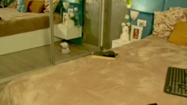 RockQueen A online show from 04-09-26, 04:47