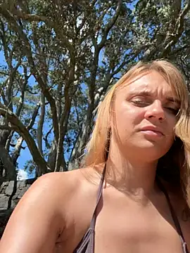 jessieamy online show from 11-13-25, 09:08