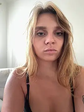Snapshot of jessieamy chatting on 05-20-26, 02:52 jessieamy online show from 05-20-26, 02:52