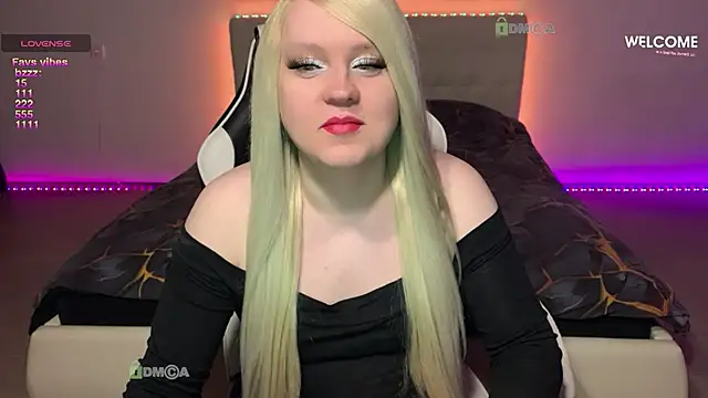 Snapshot of camsmiley chatting on 03-04-26, 05:26 camsmiley online show from 03-04-26, 05:26