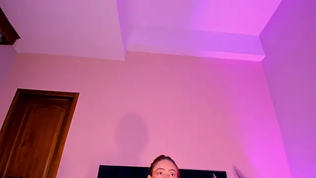 Snapshot of JupiteFox chatting on 03-10-26, 01:09 JupiteFox online show from 03-10-26, 01:09