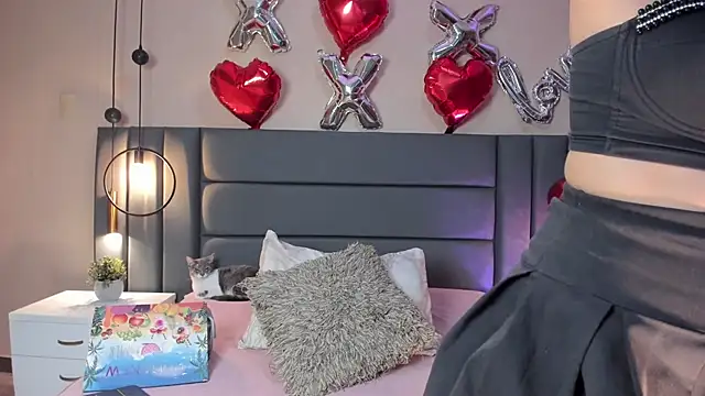 Snapshot of JupiteFox chatting on 02-15-26, 01:06 JupiteFox online show from 02-15-26, 01:06