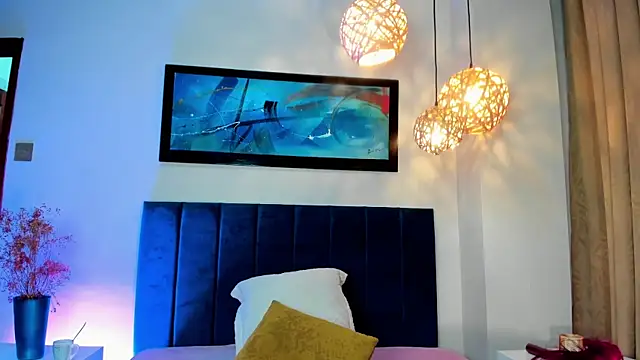 Snapshot of JupiteFox chatting on 02-05-26, 11:44 JupiteFox online show from 02-05-26, 11:44