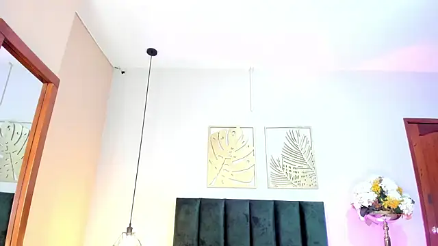 Snapshot of JupiteFox chatting on 04-09-26, 06:19 JupiteFox online show from 04-09-26, 06:19