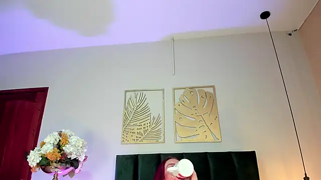 Snapshot of JupiteFox chatting on 04-11-26, 01:46 JupiteFox online show from 04-11-26, 01:46