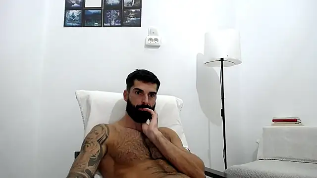 Verycutex online show from 10-13-25, 02:07