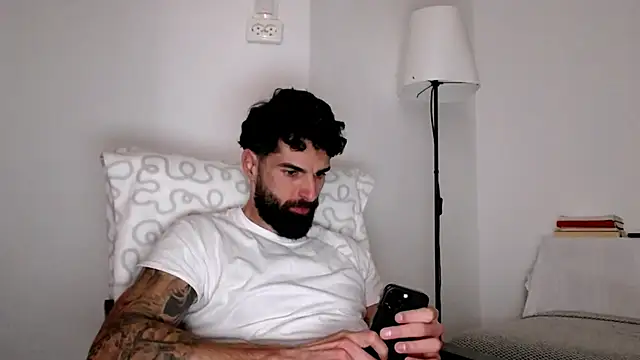 Verycutex online show from 02-08-26, 10:24