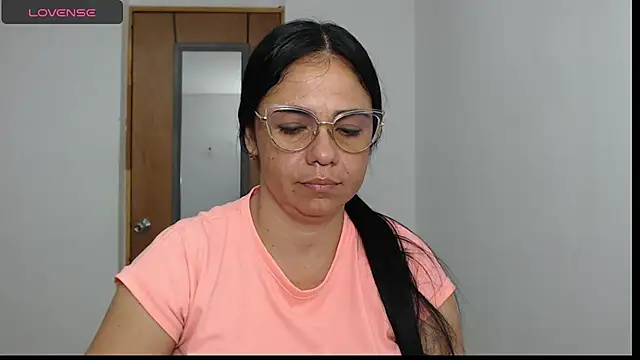 Snapshot of selena_ferri chatting on 02-03-26, 01:38 selena ferri online show from 02-03-26, 01:38