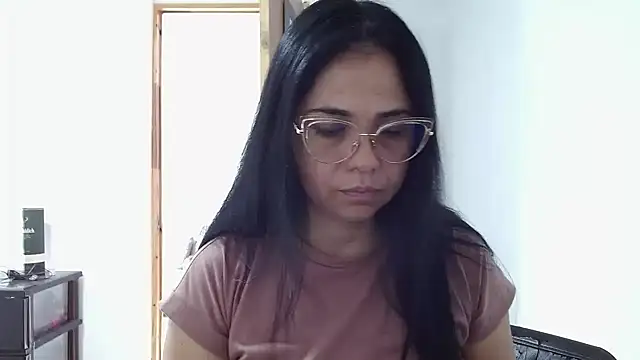 Snapshot of selena_ferri chatting on 02-27-26, 08:19 selena ferri online show from 02-27-26, 08:19