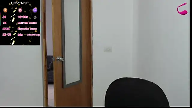 Snapshot of selena_ferri chatting on 02-11-26, 08:52 selena ferri online show from 02-11-26, 08:52