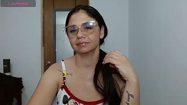 Snapshot of selena_ferri chatting on 03-03-26, 10:00 selena ferri online show from 03-03-26, 10:00