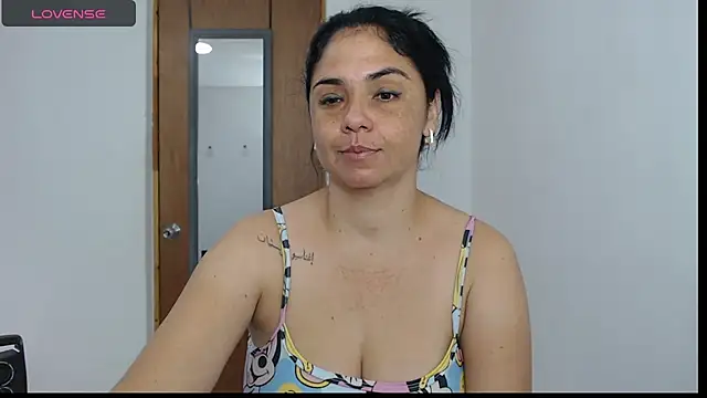 Snapshot of selena_ferri chatting on 01-18-26, 07:17 selena ferri online show from 01-18-26, 07:17