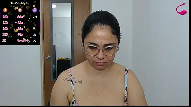 Snapshot of selena_ferri chatting on 02-10-26, 07:46 selena ferri online show from 02-10-26, 07:46