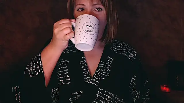 Snapshot of _letty_ chatting on 06-18-26, 08:58 letty online show from 06-18-26, 08:58