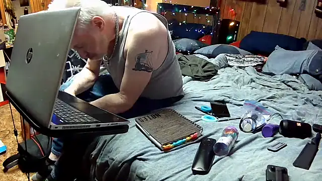 Makowboy online show from 12-21-25, 11:27