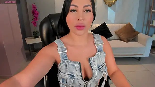 MiaRoberts1 online show from 04-03-26, 12:11