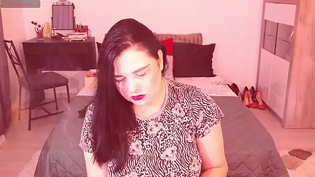 Snapshot of Alenny11 chatting on 05-15-26, 03:04 Alenny11 online show from 05-15-26, 03:04