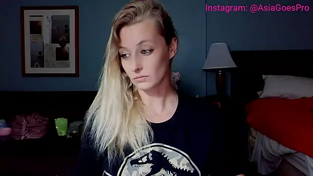 Snapshot of AsiaGoesPro chatting on 09-24-25, 02:18 AsiaGoesPro online show from 09-24-25, 02:18