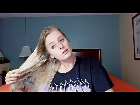 Snapshot of AsiaGoesPro chatting on 10-03-25, 12:14 AsiaGoesPro online show from 10-03-25, 12:14