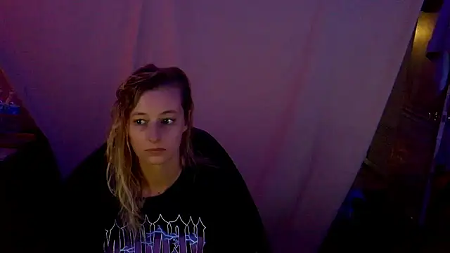 Snapshot of AsiaGoesPro chatting on 10-25-25, 01:56 AsiaGoesPro online show from 10-25-25, 01:56