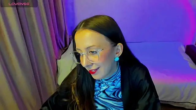 Snapshot of CurlySteph chatting on 02-15-26, 06:07 CurlySteph online show from 02-15-26, 06:07