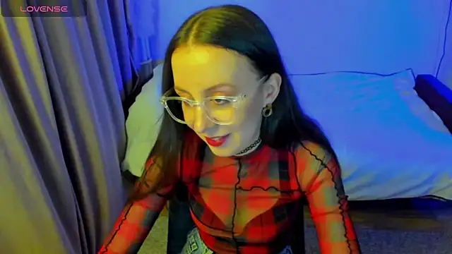 CurlySteph online show from 05-13-26, 07:32