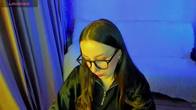 CurlySteph online show from 01-05-26, 05:27