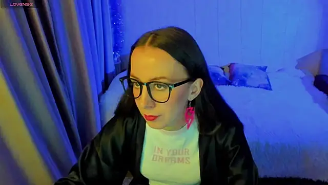 CurlySteph online show from 11-30-25, 10:21