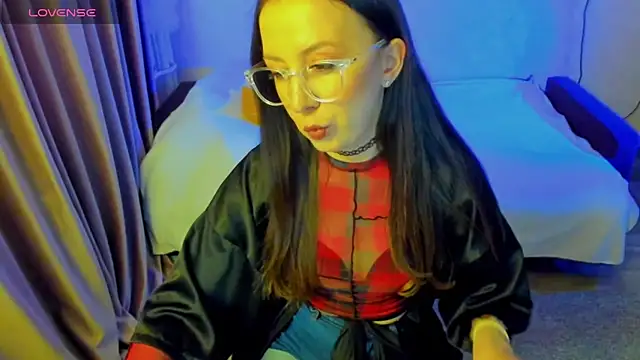 CurlySteph online show from 05-28-26, 04:24