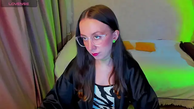 Snapshot of CurlySteph chatting on 02-22-26, 07:15 CurlySteph online show from 02-22-26, 07:15