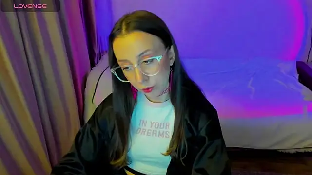 Snapshot of CurlySteph chatting on 02-26-26, 03:56 CurlySteph online show from 02-26-26, 03:56