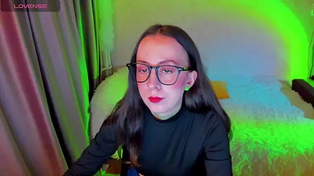 Snapshot of CurlySteph chatting on 02-11-26, 07:58 CurlySteph online show from 02-11-26, 07:58