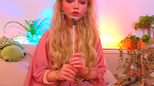 Snapshot of Nymph_Eva chatting on 11-15-25, 06:45 Nymph Eva online show from 11-15-25, 06:45