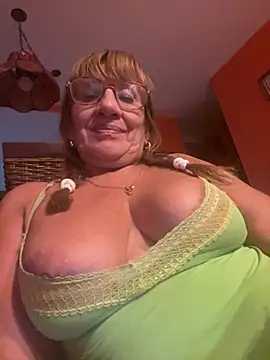 Snapshot of camelia3 chatting on 03-09-25, 01:04 camelia3 online show from 03-09-25, 01:04