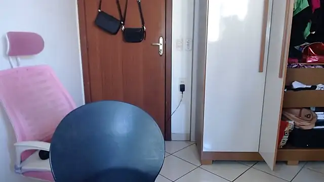 bustycarly online show from 11-22-25, 12:37