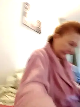 Hottie-Mom online show from 09-26-25, 01:18