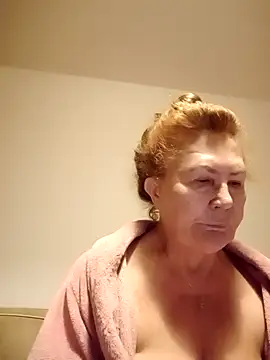 Hottie-Mom online show from 09-27-25, 09:32