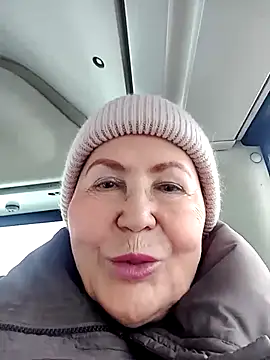 Hottie-Mom online show from 02-07-26, 10:45