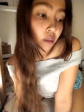 Snapshot of Colombiana219 chatting on 10-19-25, 01:30 Colombiana219 online show from 10-19-25, 01:30