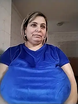 Snapshot of EvaCristal chatting on 02-11-26, 11:32 EvaCristal online show from 02-11-26, 11:32